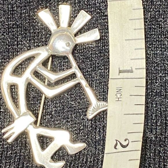 Sterling Navajo Kokopelli brooch pin signed by Glenn Sandoval - Picture 4 of 10